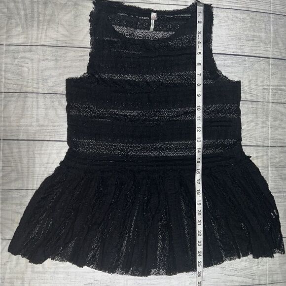 Free People Textured Pucker Up Lace Peplum Sleeveless Top Sheer Black sz s - Picture 7 of 8